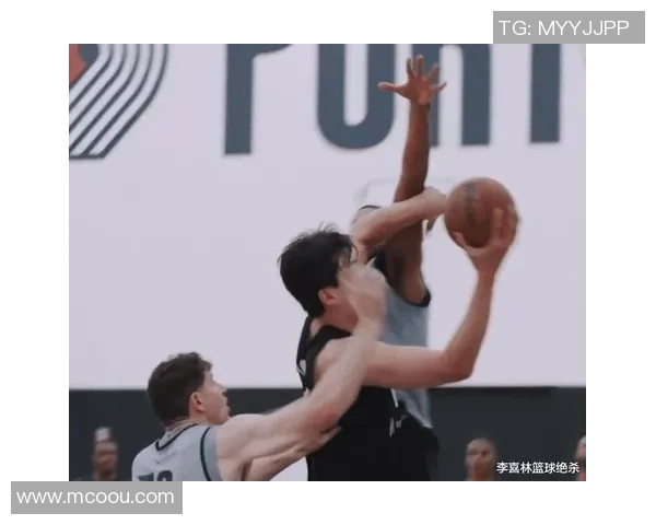 杨瀚森助攻 凯莱布·乐福上篮得手